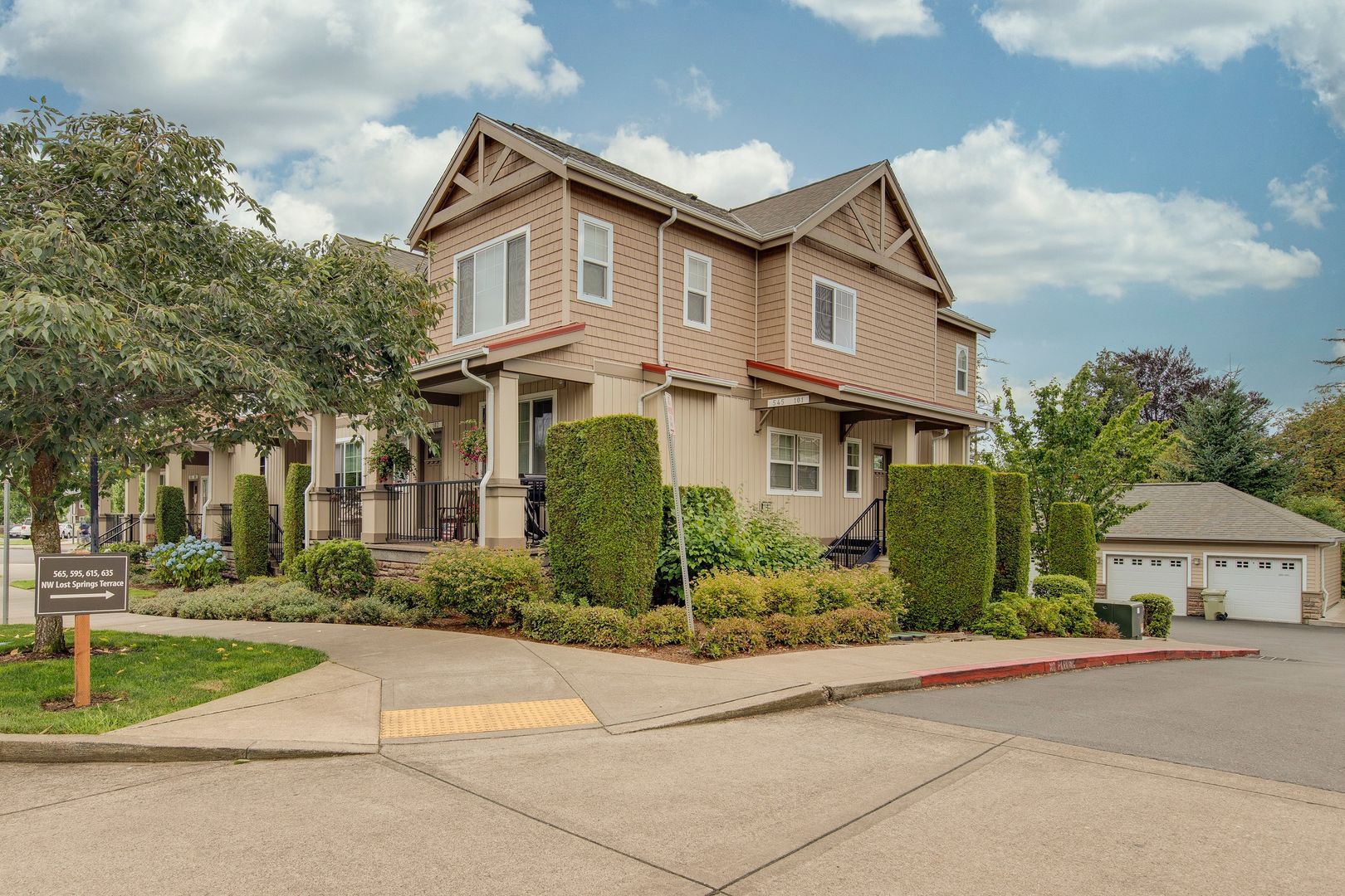 545 NW Lost Springs Terrace, Unit 101 - Portland - Oregon - 2 bed, 2 bath rental property