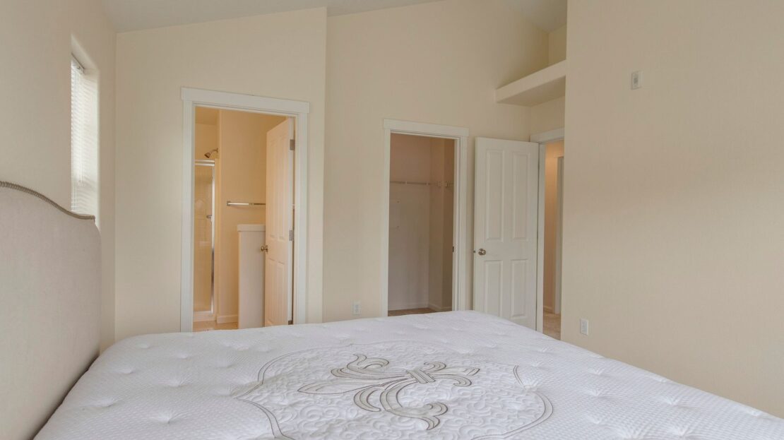 545 NW Lost Springs Terrace, Unit 101 - Portland - Oregon - 2 bed, 2 bath rental property