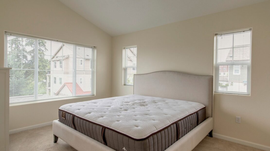 545 NW Lost Springs Terrace, Unit 101 - Portland - Oregon - 2 bed, 2 bath rental property