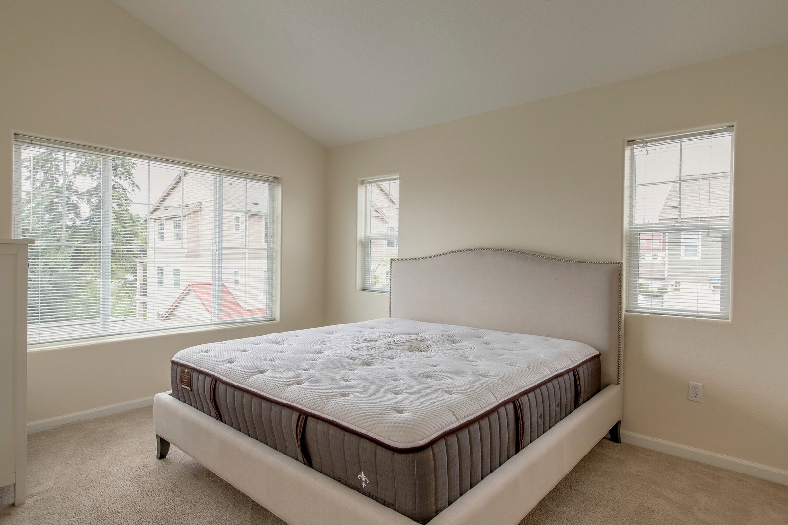 545 NW Lost Springs Terrace, Unit 101 - Portland - Oregon - 2 bed, 2 bath rental property