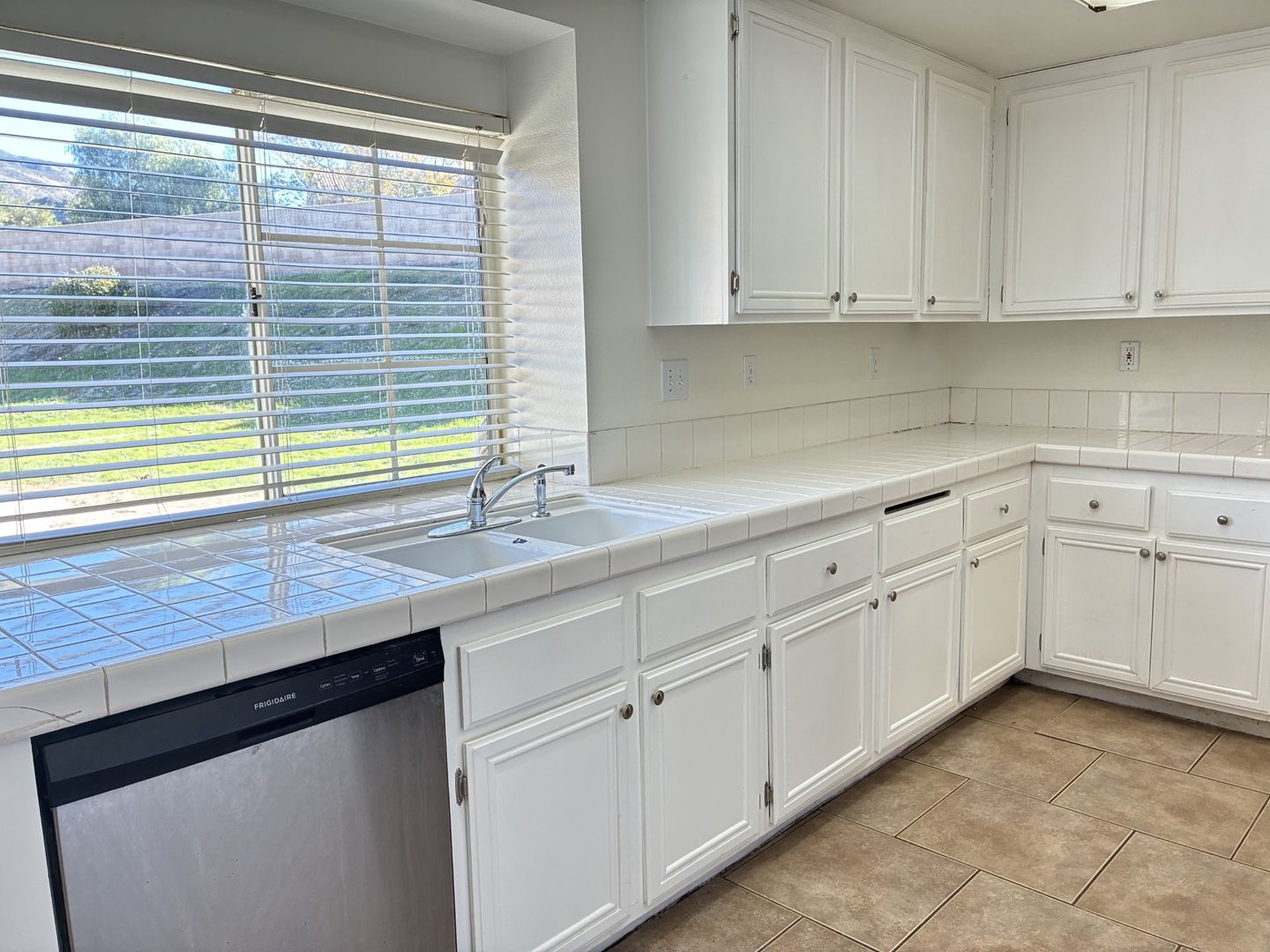 5585 Osborne Ct - San Bernardino - California - 4 bed, 3 bath rental property