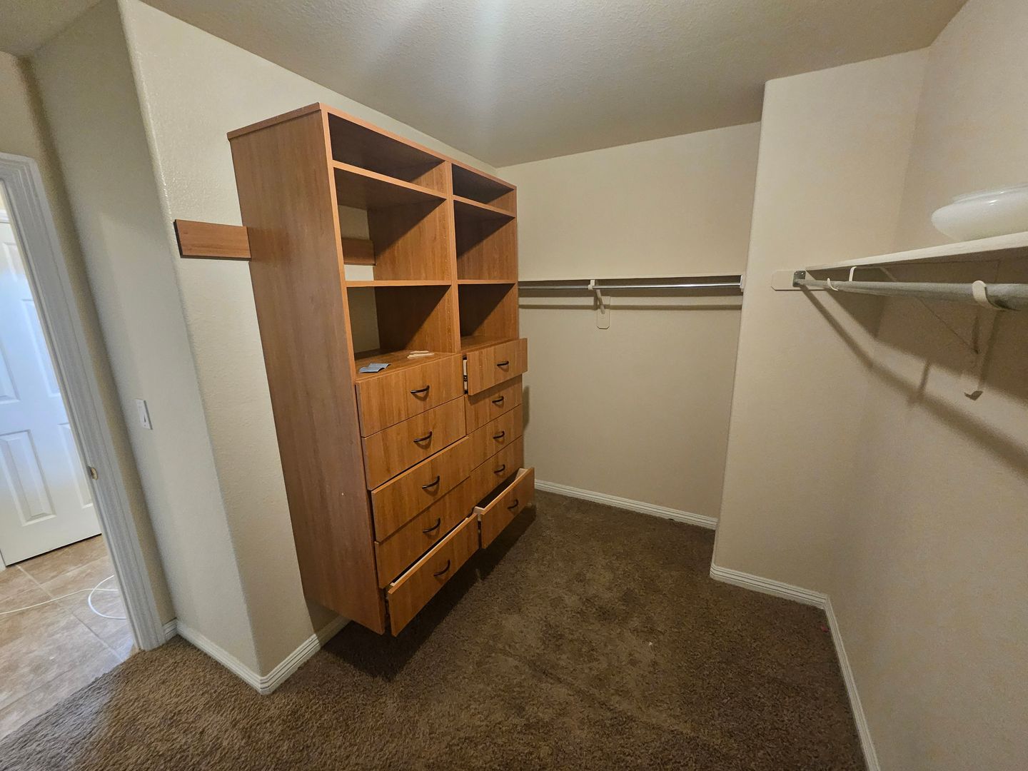 5663 Fast Payout Court - Las Vegas - Nevada - 3 bed, 2.5 bath rental property