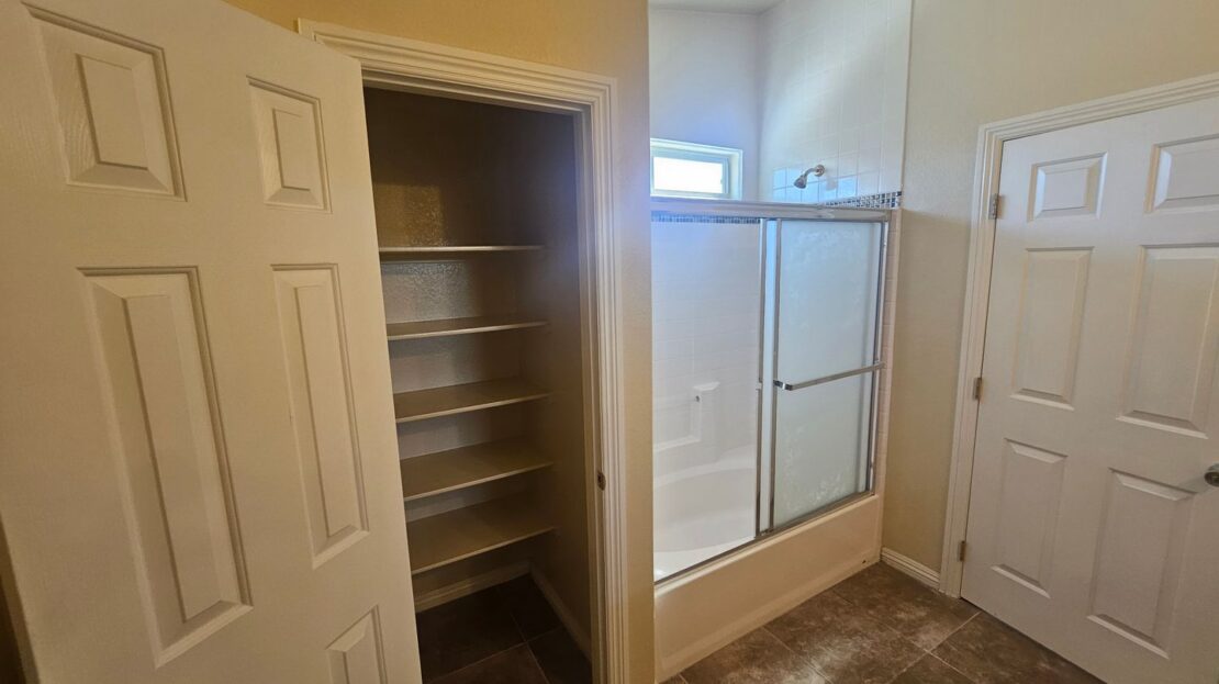 5663 Fast Payout Court - Las Vegas - Nevada - 3 bed, 2.5 bath rental property