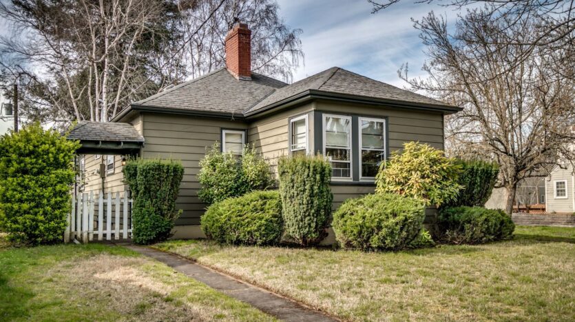 6026 N. Willamette Boulevard - Portland - Oregon - 2 bed, 1 bath rental property