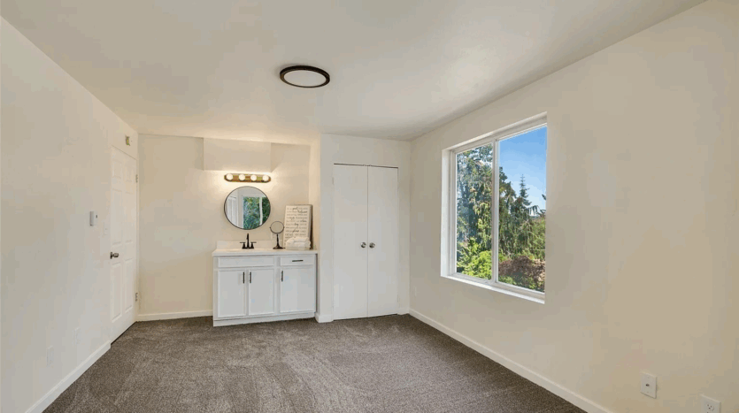 613 615 Lafayette Street - Steilacoom - Washington - 2 bed, 1 bath rental property