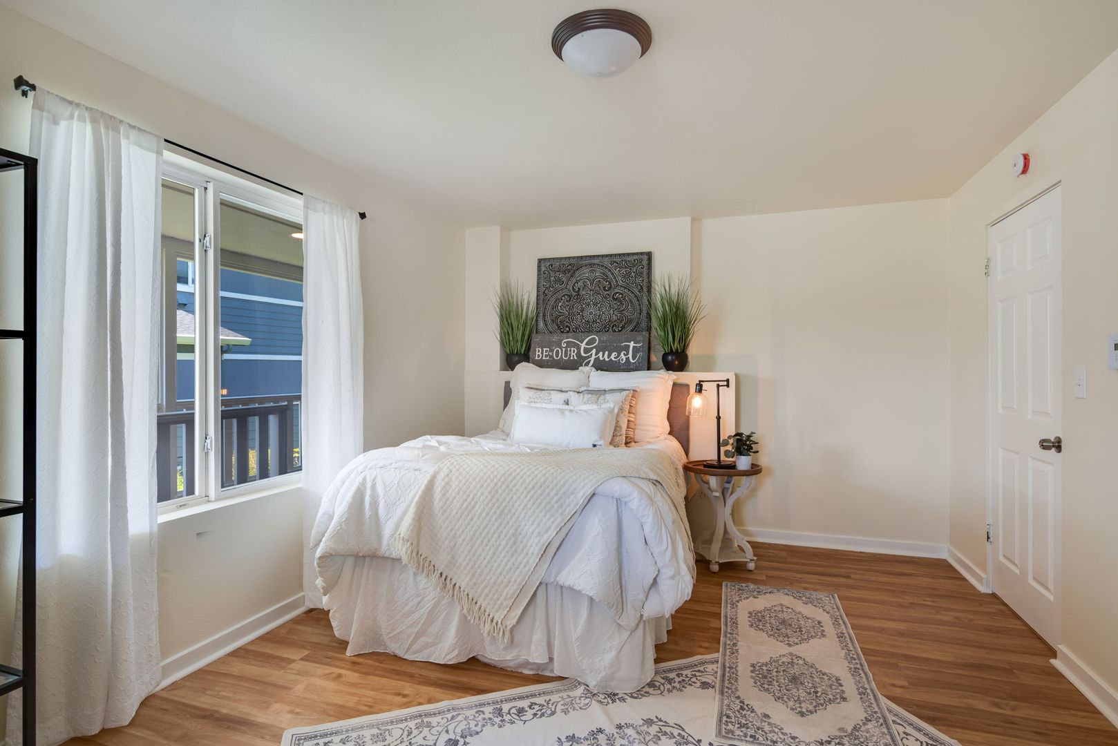 613 615 Lafayette Street - Steilacoom - Washington - 2 bed, 1 bath rental property