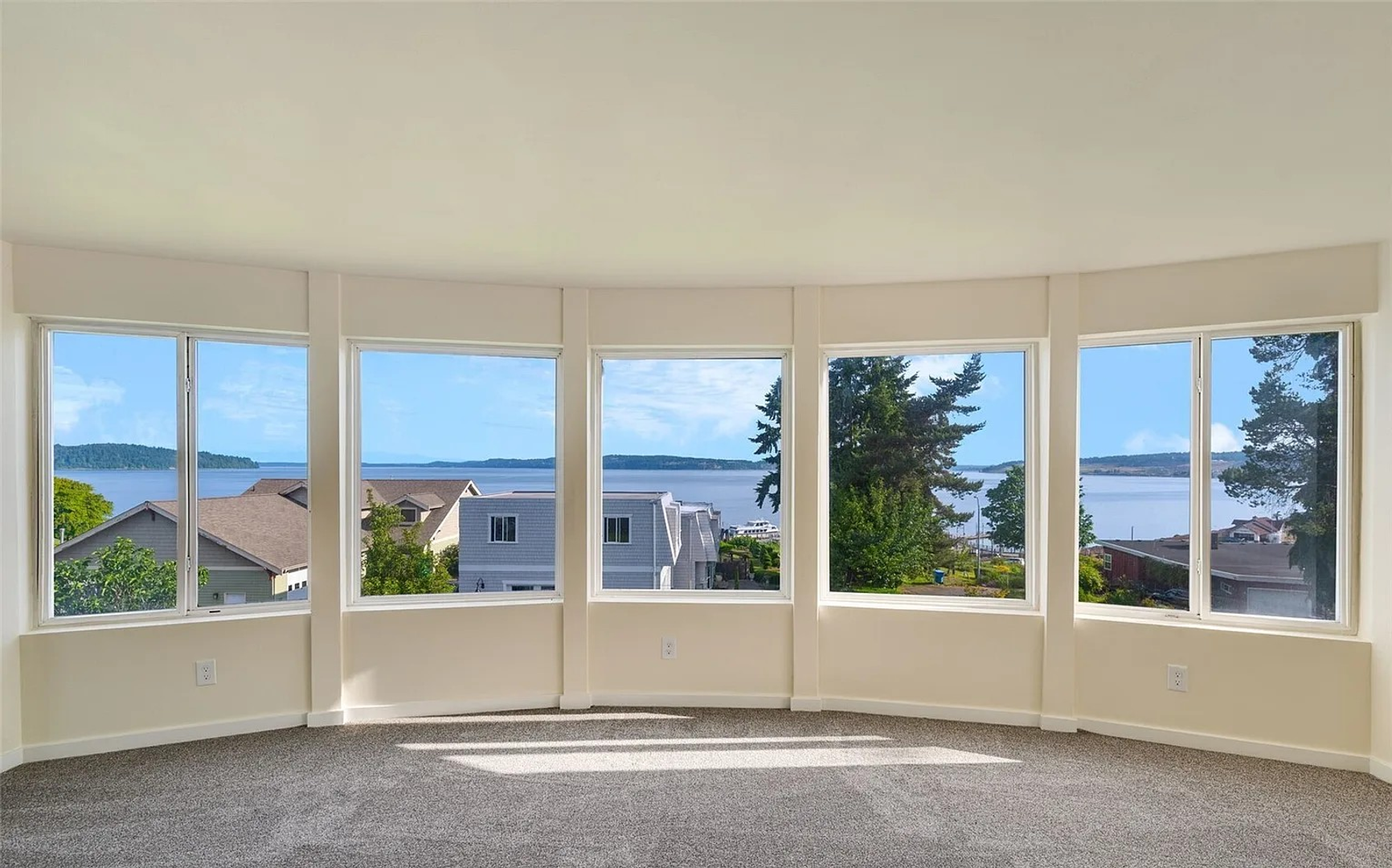 613 615 Lafayette Street - Steilacoom - Washington - 2 bed, 1 bath rental property