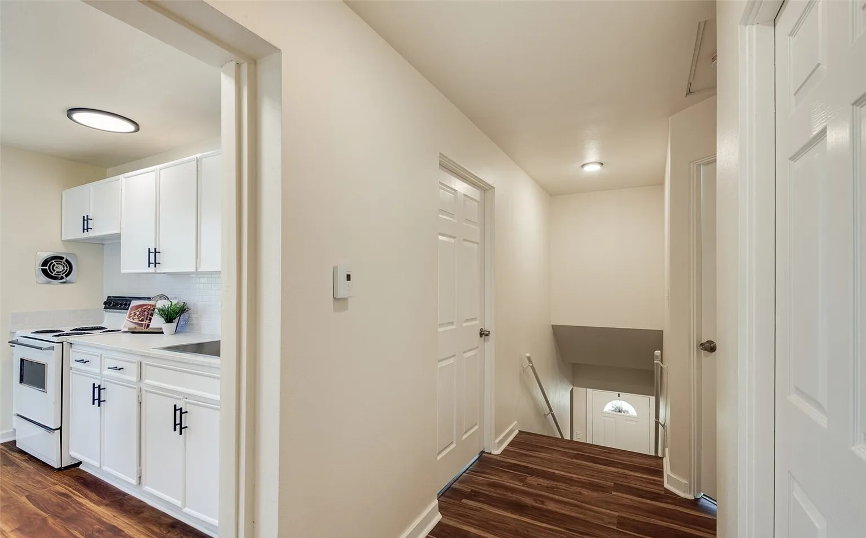 613 615 Lafayette Street - Steilacoom - Washington - 2 bed, 1 bath rental property