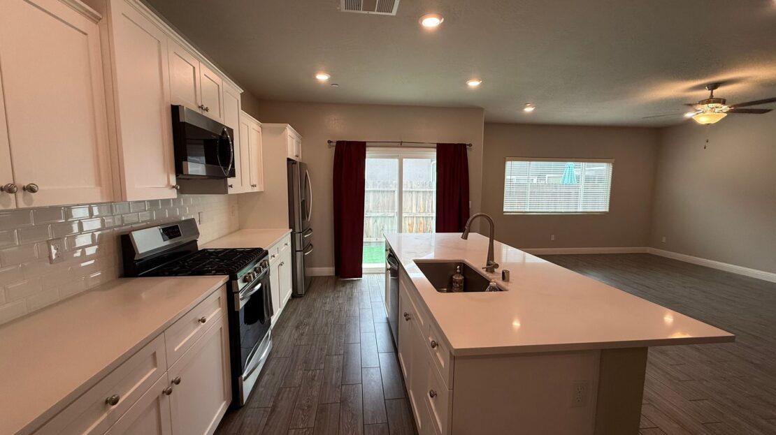 6169 E. Garland Ave  - Fresno - California - 3 bed, 2 bath rental property