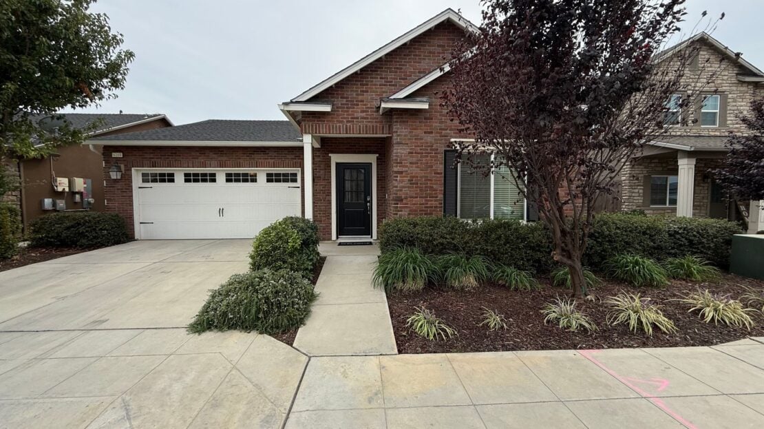 6169 E. Garland Ave  - Fresno - California - 3 bed, 2 bath rental property