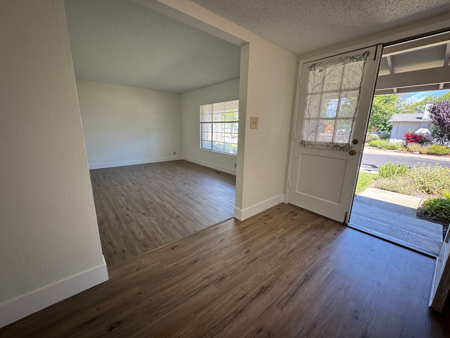 6292 Robin Ct - Pleasanton - California - 3 bed, 2 bath rental property