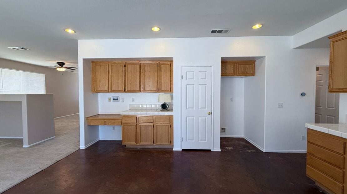 6337 Katrina Pl. - Palmdale - California - 4 bed, 3 bath rental property