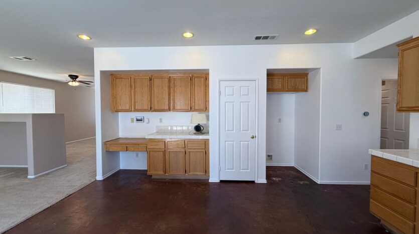 6337 Katrina Pl. - Palmdale - California - 4 bed, 3 bath rental property