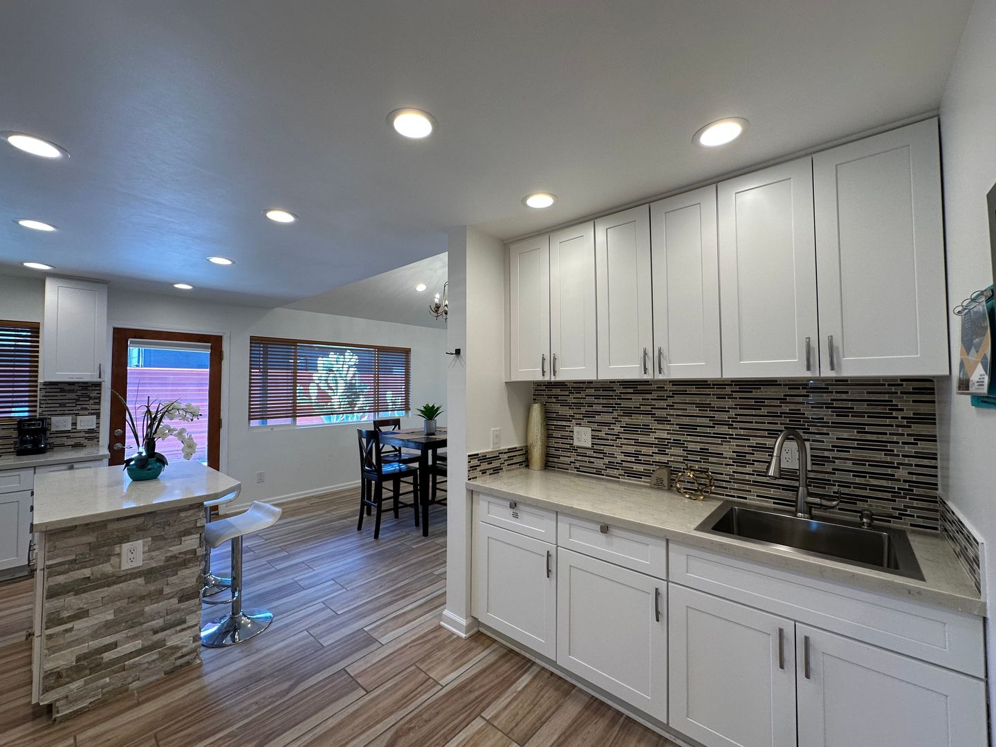 6427 Valley View St - Joshua Tree - California - 3 bed, 3 bath rental property