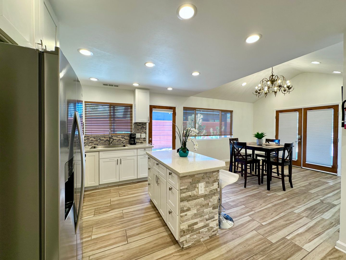 6427 Valley View St - Joshua Tree - California - 3 bed, 3 bath rental property