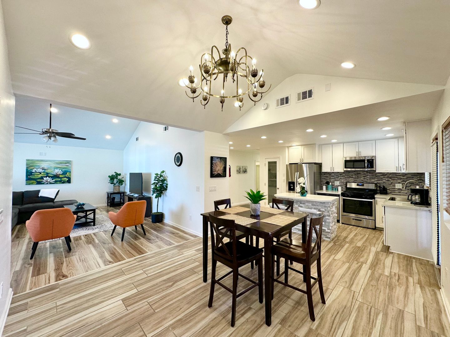 6427 Valley View St - Joshua Tree - California - 3 bed, 3 bath rental property