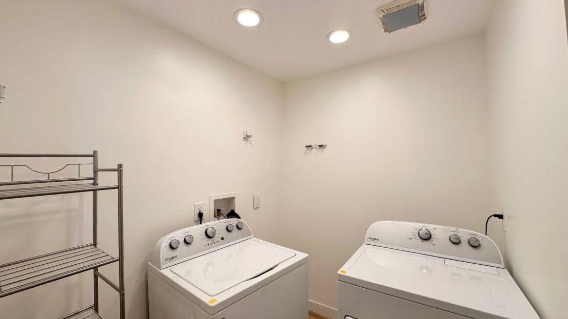 6427 Valley View St - Joshua Tree - California - 3 bed, 3 bath rental property