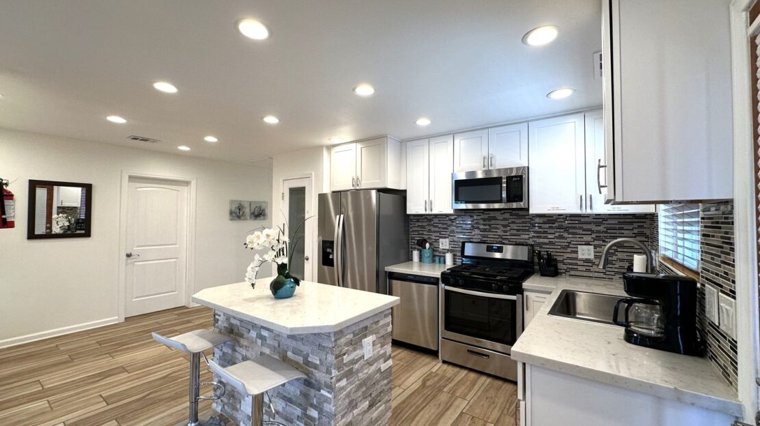 6427 Valley View St - Joshua Tree - California - 3 bed, 3 bath rental property