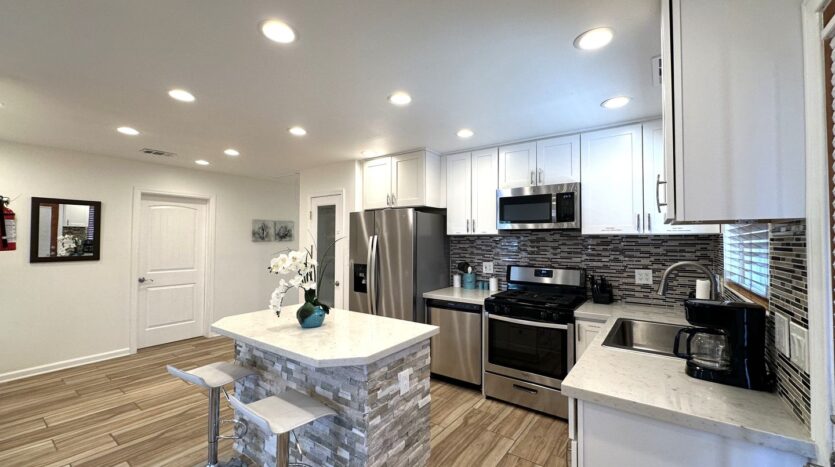 6427 Valley View St - Joshua Tree - California - 3 bed, 3 bath rental property