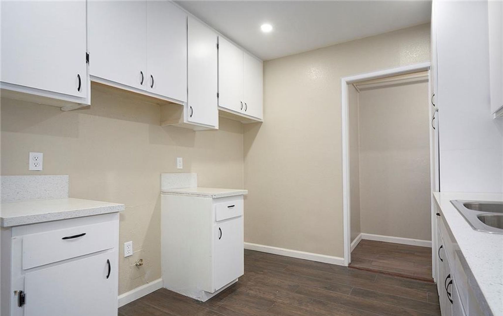 6454 Goleta Avenue - Unit A - Yucca Valley - California - 2 bed, 2 bath rental property