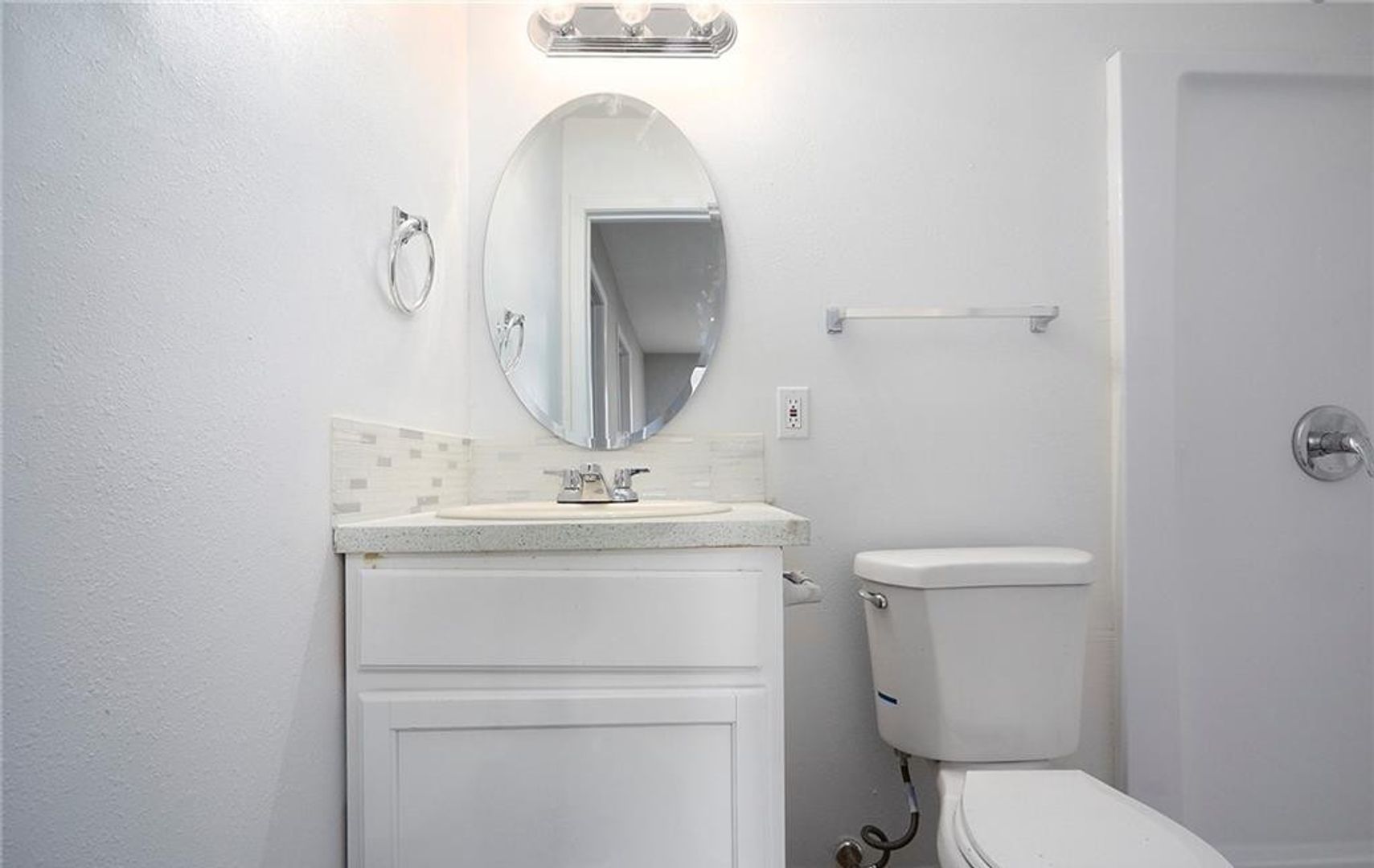 6454 Goleta Avenue - Unit B - Yucca Valley - California - 2 bed, 1 bath rental property