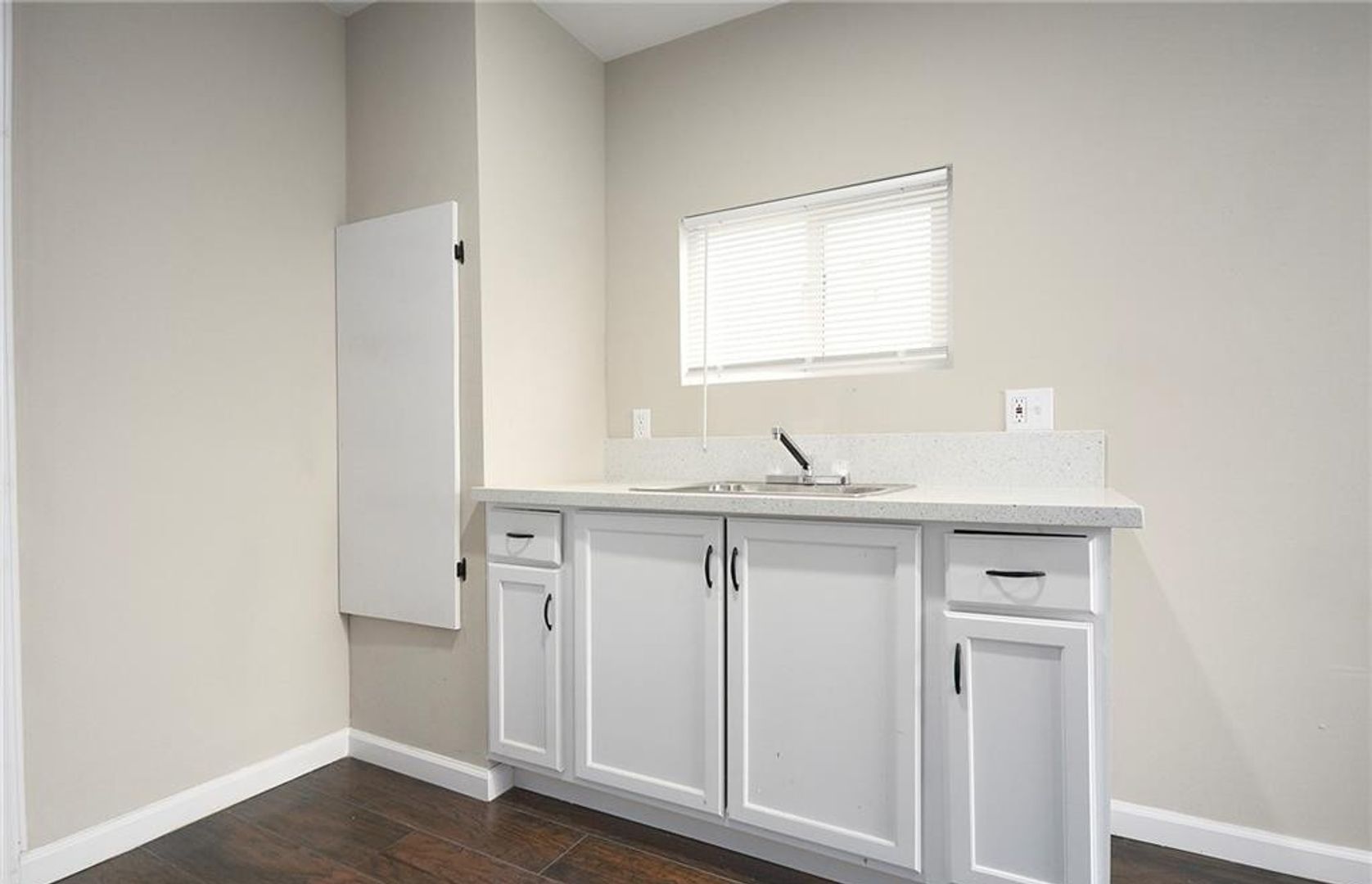 6454 Goleta Avenue - Unit B - Yucca Valley - California - 2 bed, 1 bath rental property