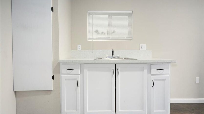 6454 Goleta Avenue - Unit B - Yucca Valley - California - 2 bed, 1 bath rental property