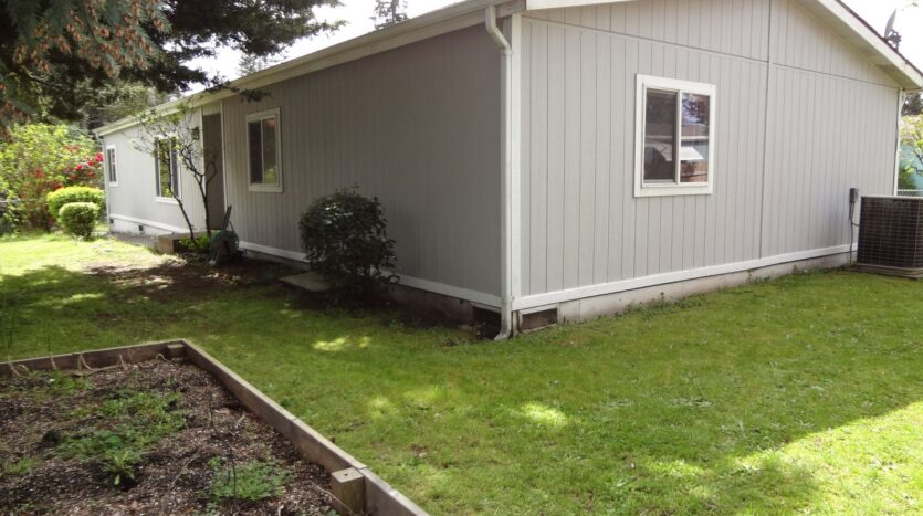 6501 203rd St Ct E - Spanaway - Washington - 4 bed, 2 bath rental property