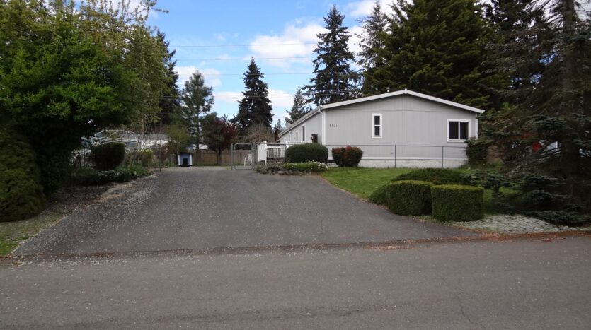 6501 203rd St Ct E - Spanaway - Washington - 4 bed, 2 bath rental property