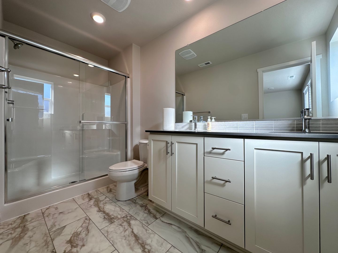 6582 SE Nasha St. - Hillsboro - Oregon - 3 bed, 3 bath rental property