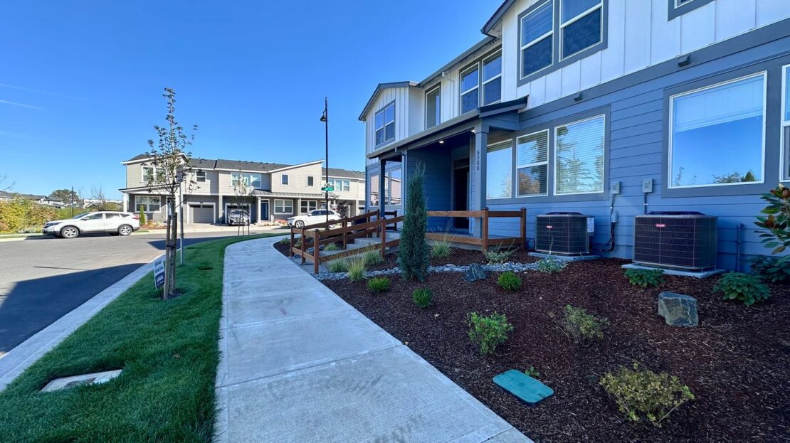 6582 SE Nasha St. - Hillsboro - Oregon - 3 bed, 3 bath rental property