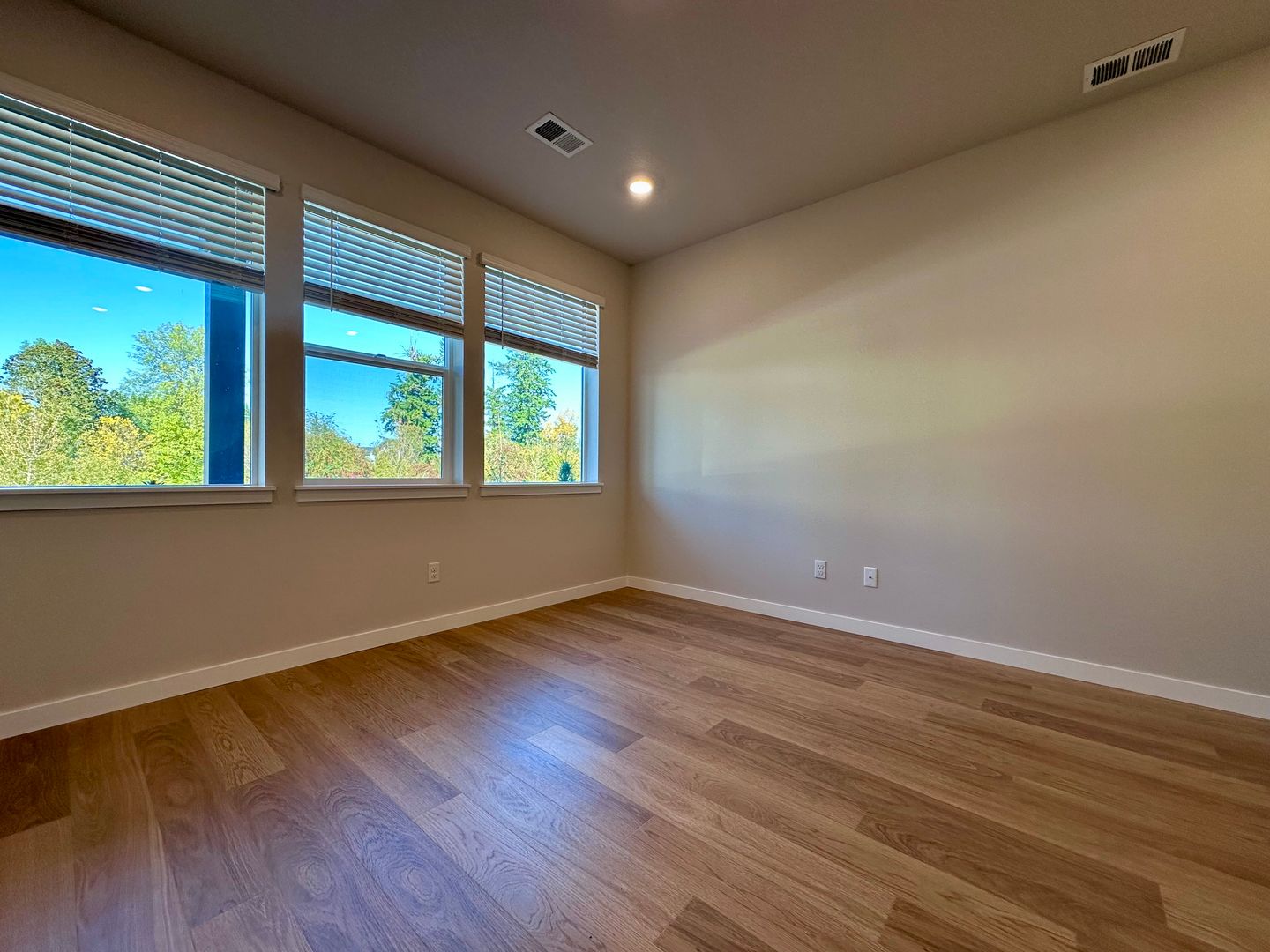 6582 SE Nasha St. - Hillsboro - Oregon - 3 bed, 3 bath rental property