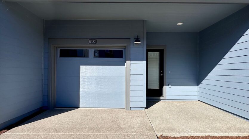 6582 SE Nasha St. - Hillsboro - Oregon - 3 bed, 3 bath rental property