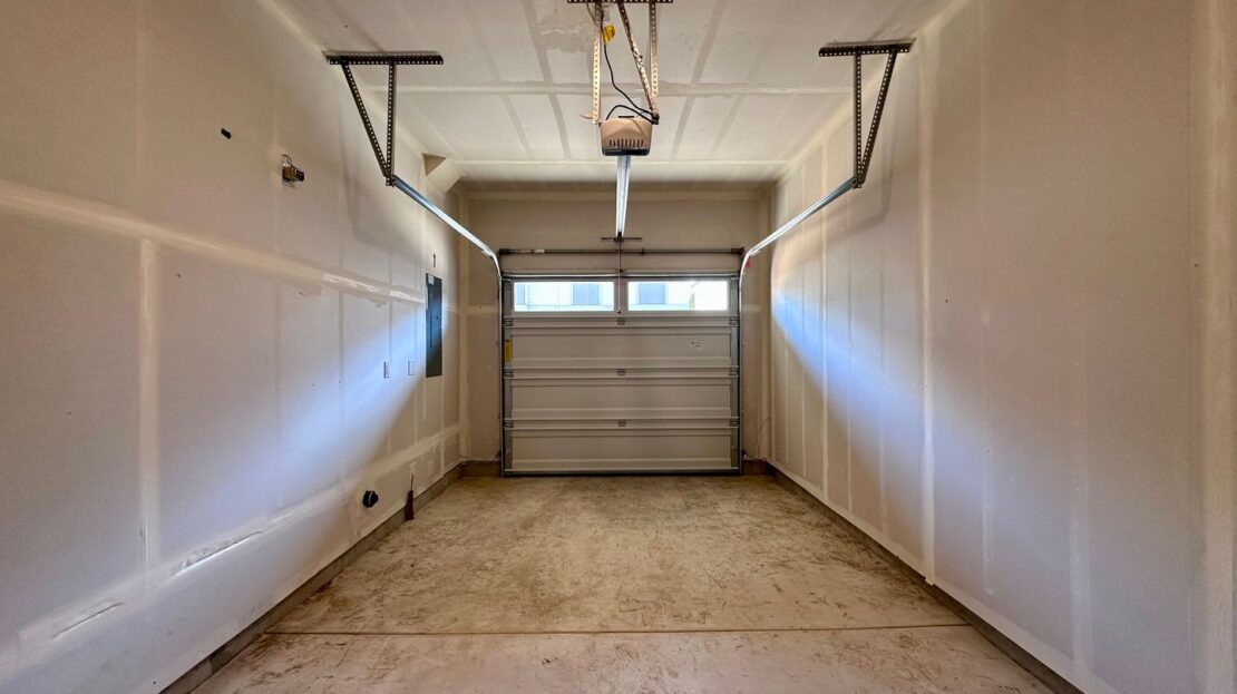 6582 SE Nasha St. - Hillsboro - Oregon - 3 bed, 3 bath rental property