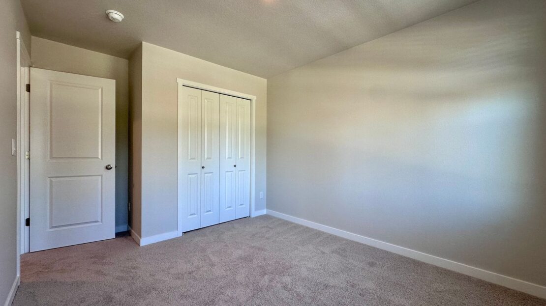 6582 SE Nasha St. - Hillsboro - Oregon - 3 bed, 3 bath rental property