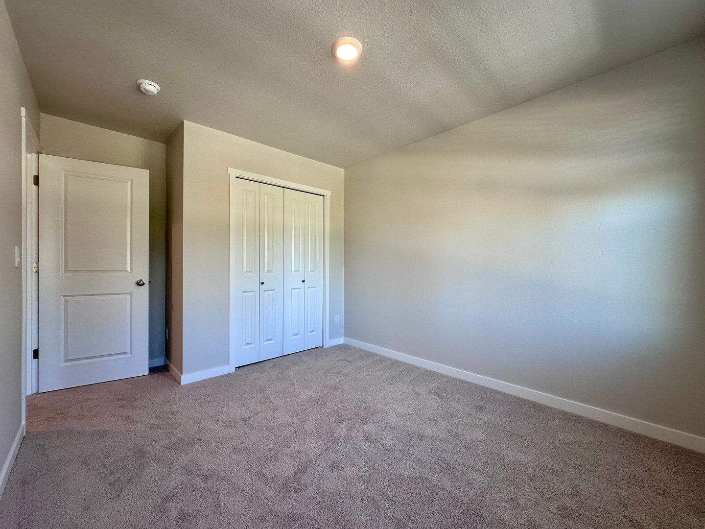 6582 SE Nasha St. - Hillsboro - Oregon - 3 bed, 3 bath rental property