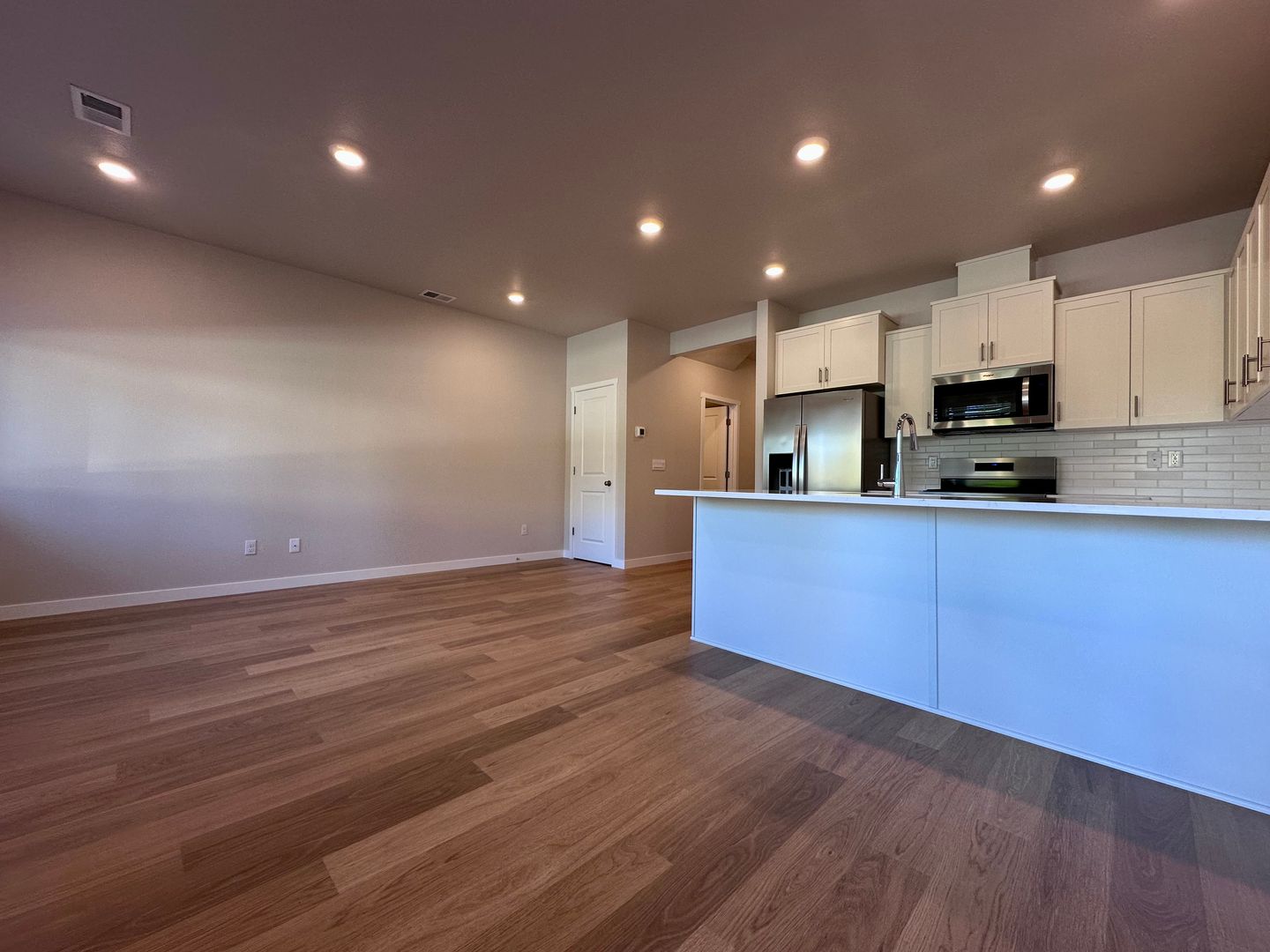 6582 SE Nasha St. - Hillsboro - Oregon - 3 bed, 3 bath rental property