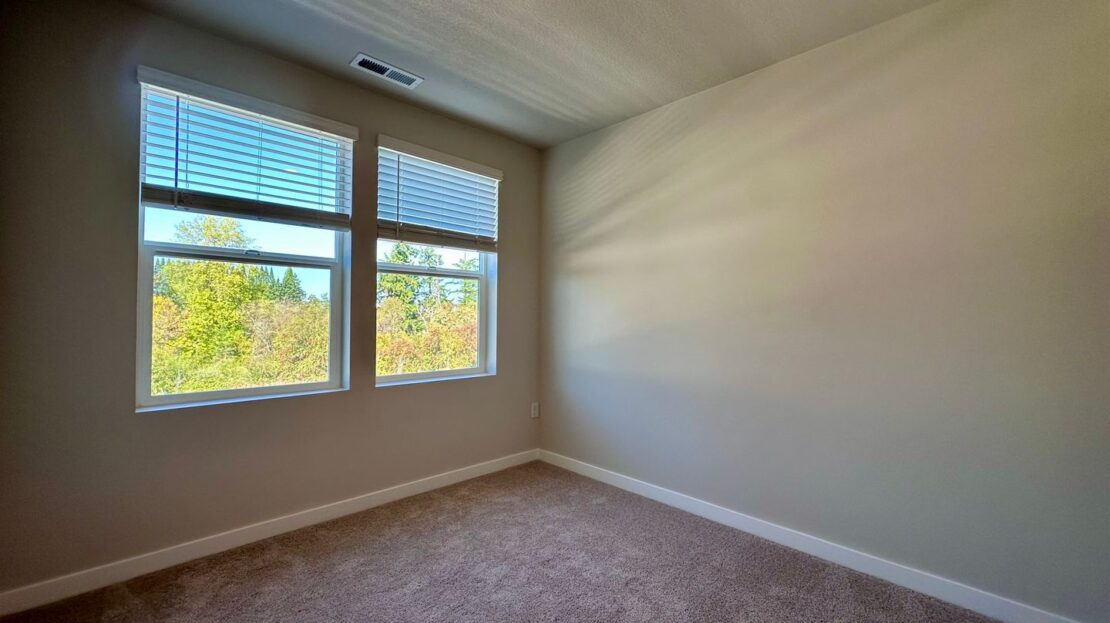 6582 SE Nasha St. - Hillsboro - Oregon - 3 bed, 3 bath rental property