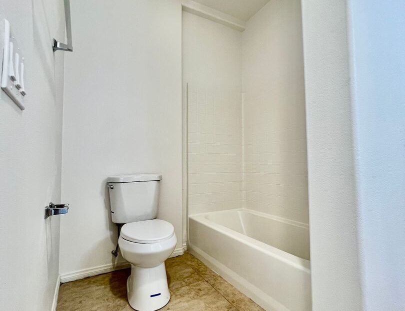 66888 4th St - Unit A - Desert Hot Springs - California - 3 bed, 2.5 bath rental property