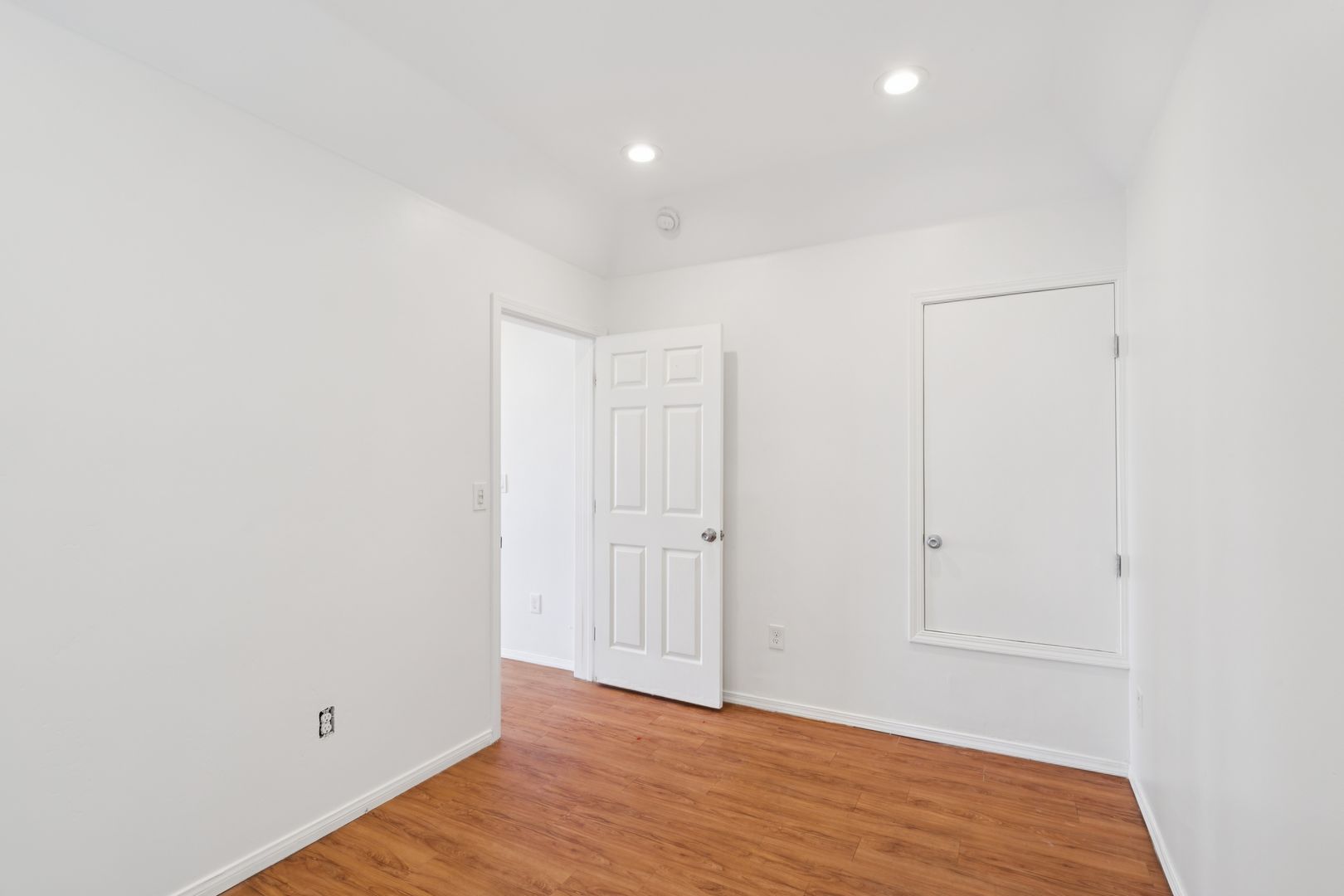 6761 Del Playa Dr.  - 102 - Goleta - California - 5 bed, 2 bath rental property