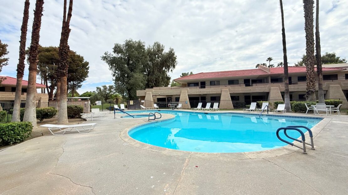 680 N Ashurst Ct Unit I207 - Palm Springs - California - 1 bed, 1 bath rental property