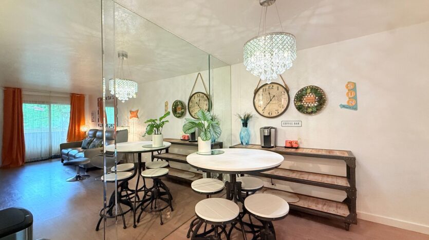 680 N Ashurst Ct Unit I207 - Palm Springs - California - 1 bed, 1 bath rental property