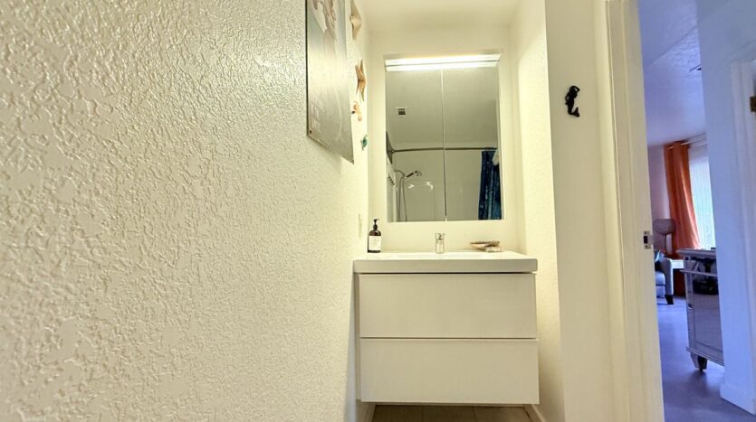 680 N Ashurst Ct Unit I207 - Palm Springs - California - 1 bed, 1 bath rental property