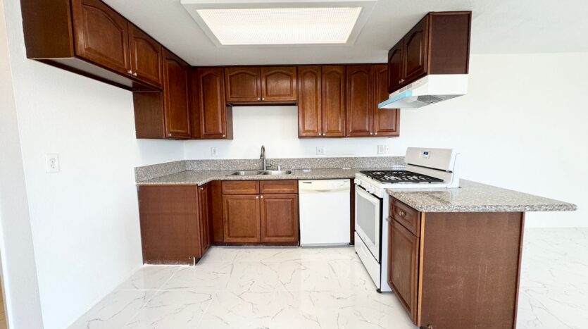 68210 Calle Las Tiendas - B - Desert Hot Springs - California - 2 bed, 2 bath rental property