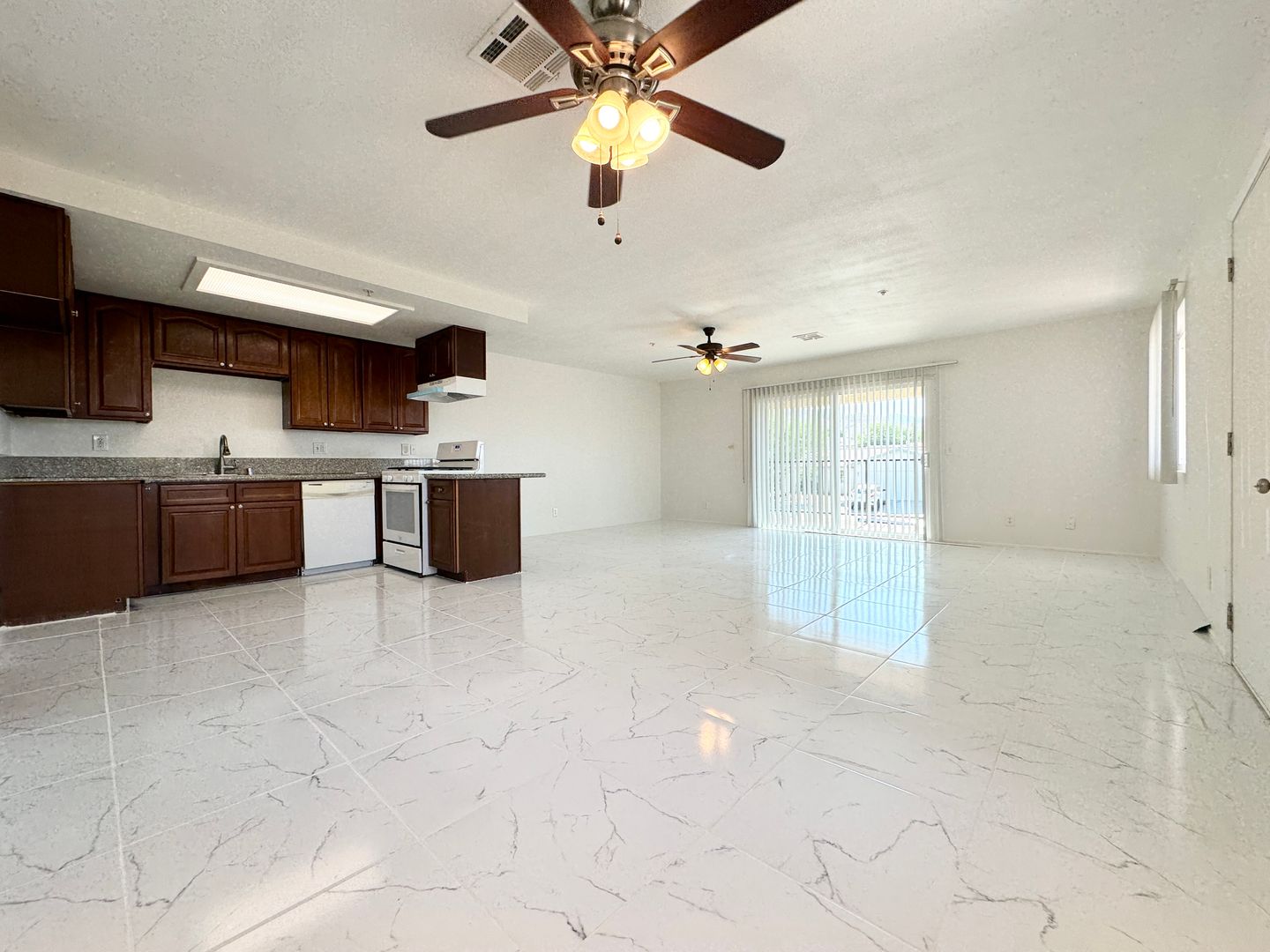 68210 Calle Las Tiendas - B - Desert Hot Springs - California - 2 bed, 2 bath rental property