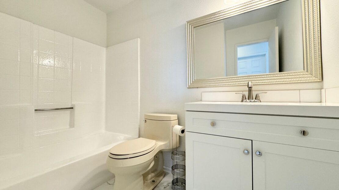 68210 Calle Las Tiendas - B - Desert Hot Springs - California - 2 bed, 2 bath rental property