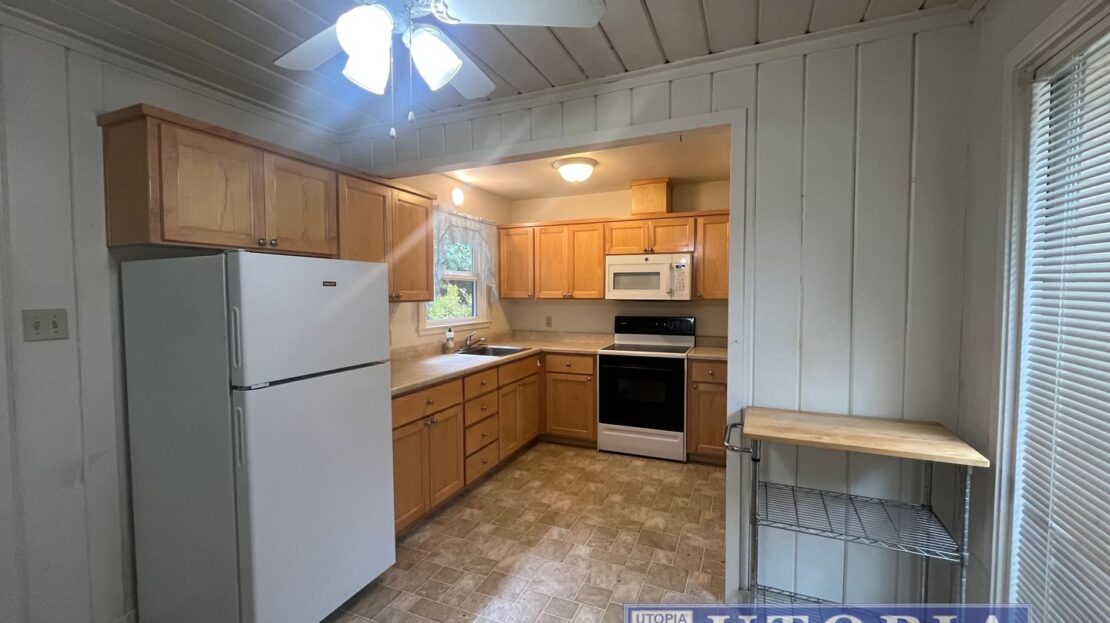6932 Highway 9 Unit B - Felton - California - 1 bed, 1 bath rental property