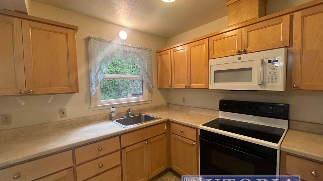 6932 Highway 9 Unit B - Felton - California - 1 bed, 1 bath rental property