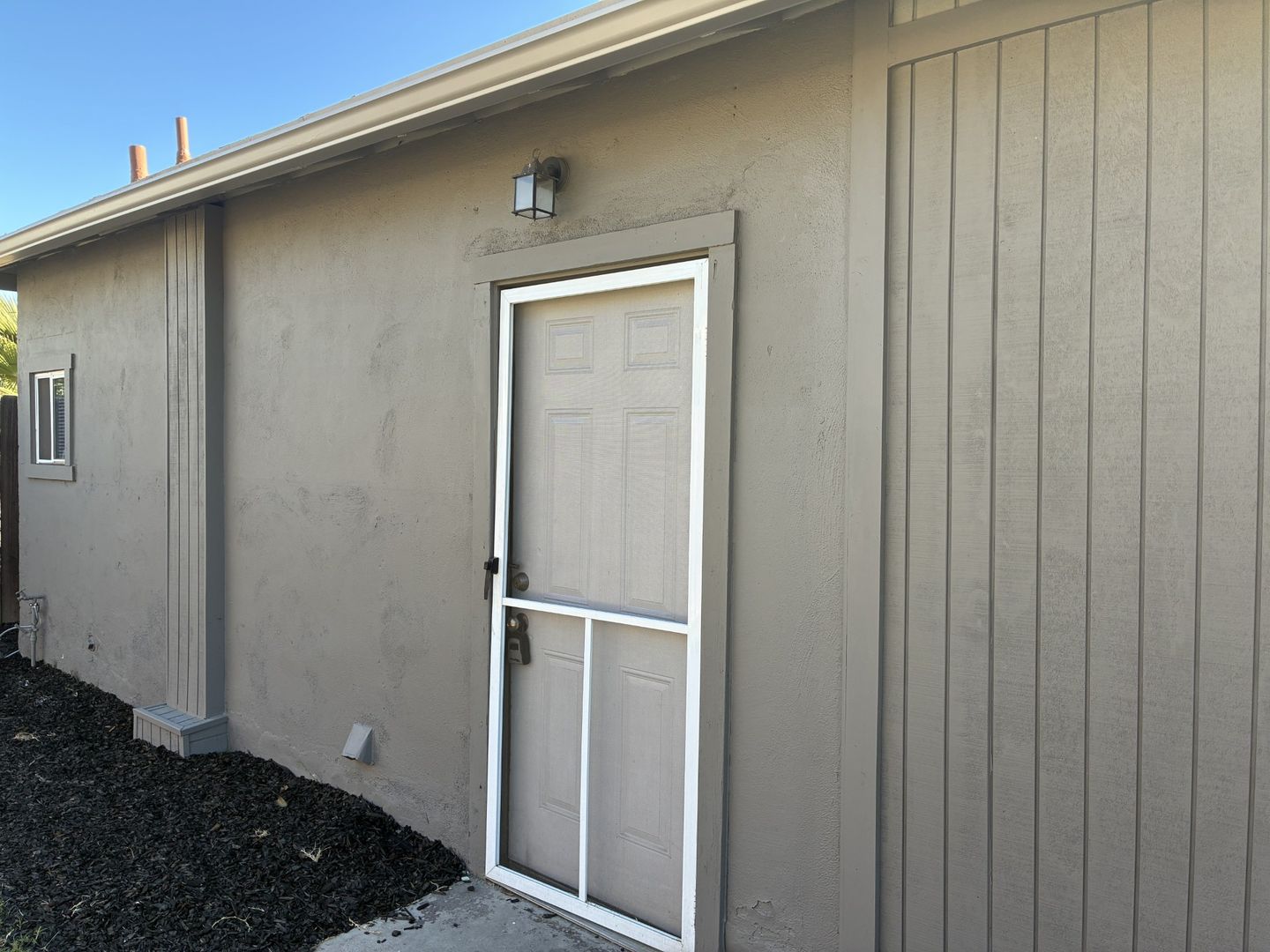6951 Garden Drive Unit B - San Bernardino - California - 3 bed, 1 bath rental property