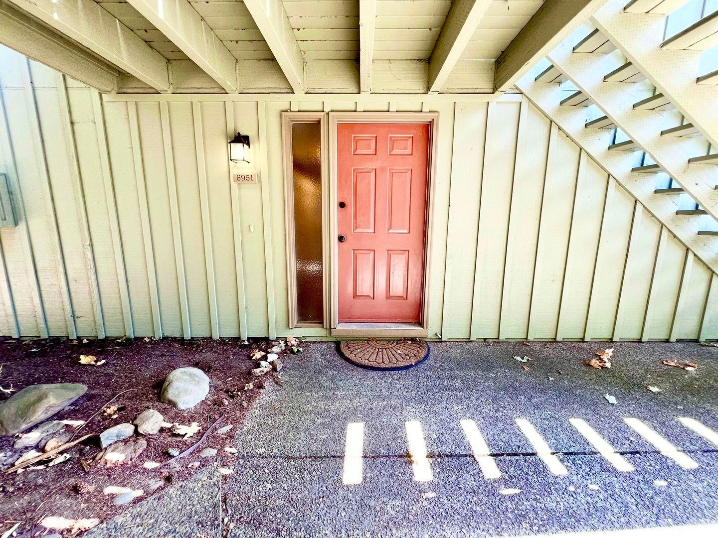 6951 SW Montauk Circle - Lake Oswego - Oregon - 2 bed, 1 bath rental property